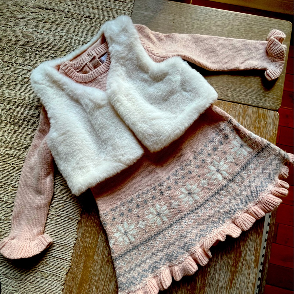 Adrienne Vittadini Bambini 18 mos sweater dress with faux fur vest